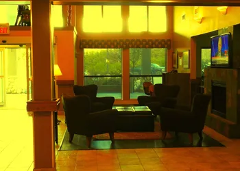 Comfort Inn & Suites hotel thumbnail 3