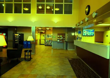 Comfort Inn & Suites hotel thumbnail 6