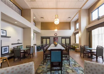 Hampton Inn & Suites Jamestown hotel thumbnail 2