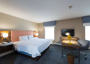 Hampton Inn & Suites Jamestown hotel thumbnail 8