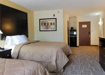 Quality Inn & Suites Greenville near downtown hotel thumbnail 5