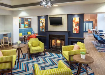 Hampton Inn Garden City Long Island hotel thumbnail 3