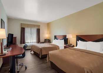 Quality Inn & Suites Chambersburg Northeast hotel thumbnail 7