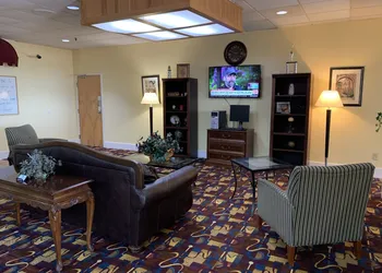Americas Best Value Inn Forest hotel thumbnail 8