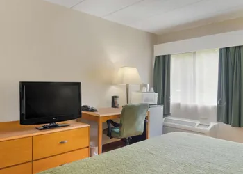 All Seasons Inn & Suites Smithfield Providence hotel thumbnail 6