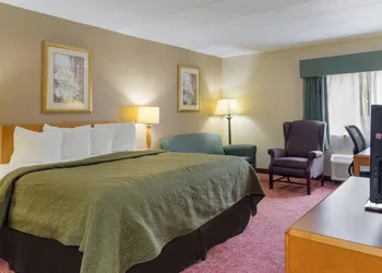 All Seasons Inn & Suites Smithfield Providence hotel thumbnail 7