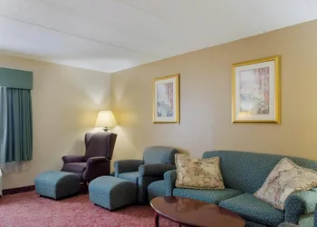 All Seasons Inn & Suites Smithfield Providence hotel thumbnail 8