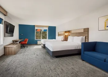 Holiday Inn Express & Suites Fresno (River Park) Hwy 41 by IHG hotel thumbnail 6