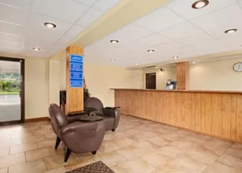 Hilltop Inn hotel thumbnail 2