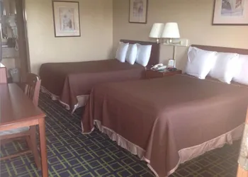 Hilltop Inn hotel thumbnail 4