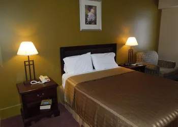 Hilltop Inn hotel thumbnail 5