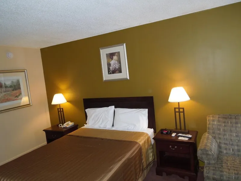 Hilltop Inn hotel detail image 6