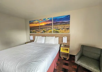 Days Inn by Wyndham Lumberton hotel thumbnail 7