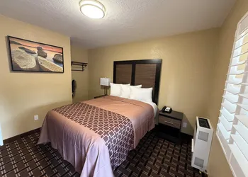 Tahoe Sands Inn hotel thumbnail 4