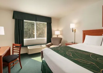 Travelodge by Wyndham Dunsmuir hotel thumbnail 3