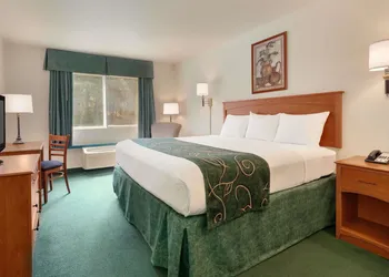 Travelodge by Wyndham Dunsmuir hotel thumbnail 6