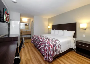 Red Roof Inn Arlington - Entertainment District hotel thumbnail 4