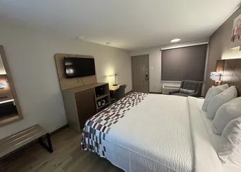 Red Roof Inn Arlington - Entertainment District hotel thumbnail 6