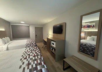 Red Roof Inn Arlington - Entertainment District hotel thumbnail 8