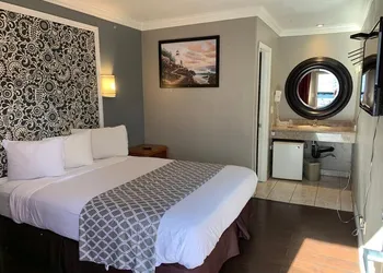 Uptown Inn hotel thumbnail 2