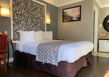 Uptown Inn hotel thumbnail 3