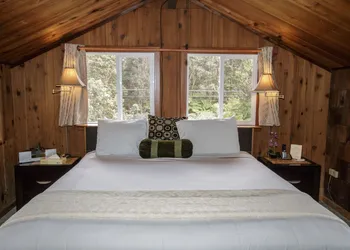 Chalet Kilauea hotel thumbnail 2