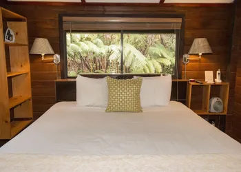 Chalet Kilauea hotel thumbnail 3