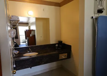 Lambert Inn hotel thumbnail 4