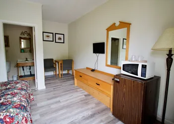 Oakdell Motel hotel thumbnail 5