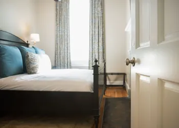 The Clifton hotel thumbnail 5