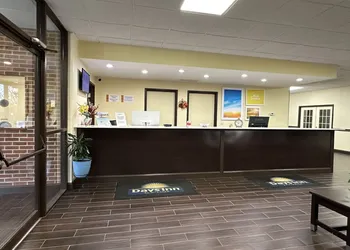 Days Inn by Wyndham Maysville Kentucky hotel thumbnail 3