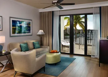 Naples Bay Resort & Marina hotel thumbnail 6