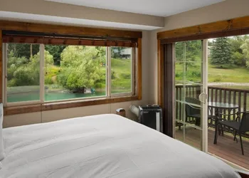 Duck Inn Lodge hotel thumbnail 2