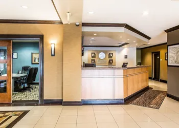 Comfort Inn & Suites hotel thumbnail 3