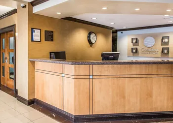 Comfort Inn & Suites hotel thumbnail 4