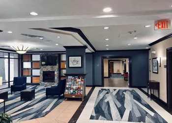 Comfort Inn & Suites hotel thumbnail 7