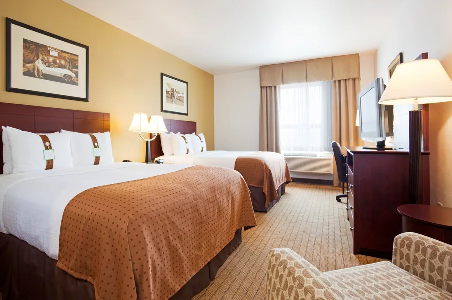 Holiday Inn Madison at The American Center by IHG hotel detail image 6