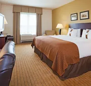 Holiday Inn Madison at The American Center by IHG hotel detail image 7