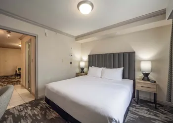 Sandman Hotel & Suites Winnipeg Airport hotel thumbnail 6