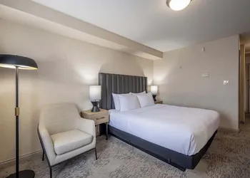 Sandman Hotel & Suites Winnipeg Airport hotel thumbnail 8
