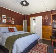 Noon Lodge at Mallard Bay hotel detail image 5