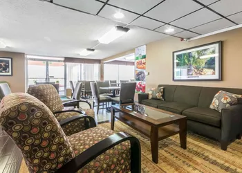 Quality Inn & Suites Horse Cave - Cave City hotel thumbnail 2