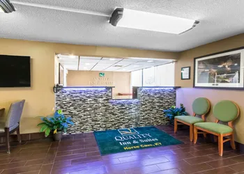 Quality Inn & Suites Horse Cave - Cave City hotel thumbnail 3