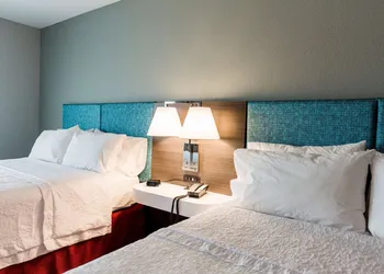 Hampton Inn Bismarck hotel thumbnail 3