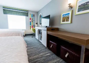 Hampton Inn Bismarck hotel thumbnail 4