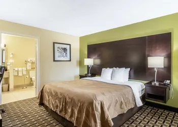 Quality Inn Franklin - Cool Springs Area hotel thumbnail 5