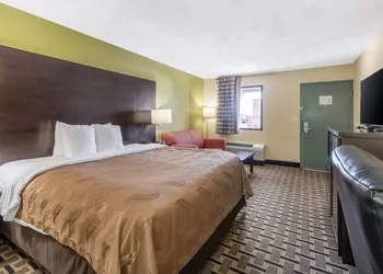 Quality Inn Franklin - Cool Springs Area hotel thumbnail 8