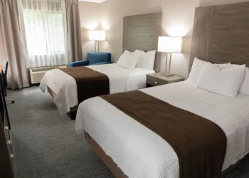 Lomira Inn and Suites hotel thumbnail 5