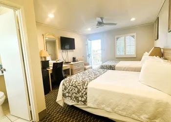 Atrium Inn hotel thumbnail 8