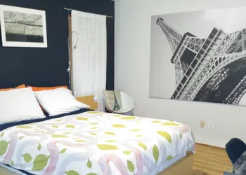 Modern B & B hotel thumbnail 5
